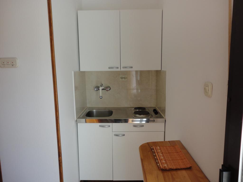 Guesthouse Apartment Božica Bol Pokoj fotografie
