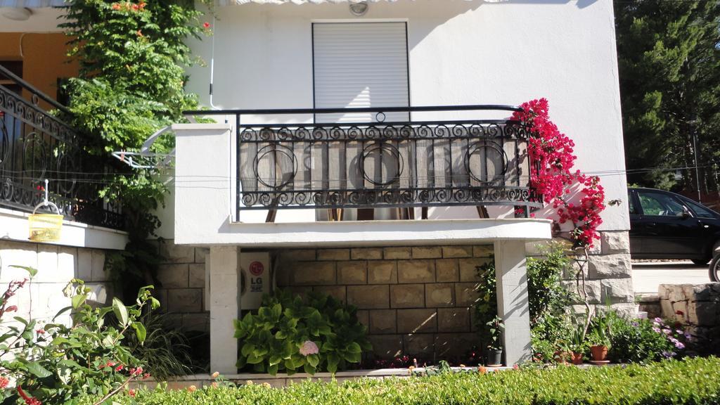 Guesthouse Apartment Božica Bol Pokoj fotografie