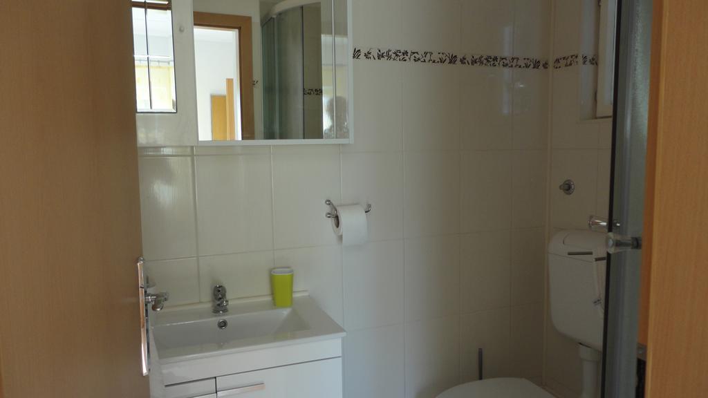 Guesthouse Apartment Božica Bol Pokoj fotografie